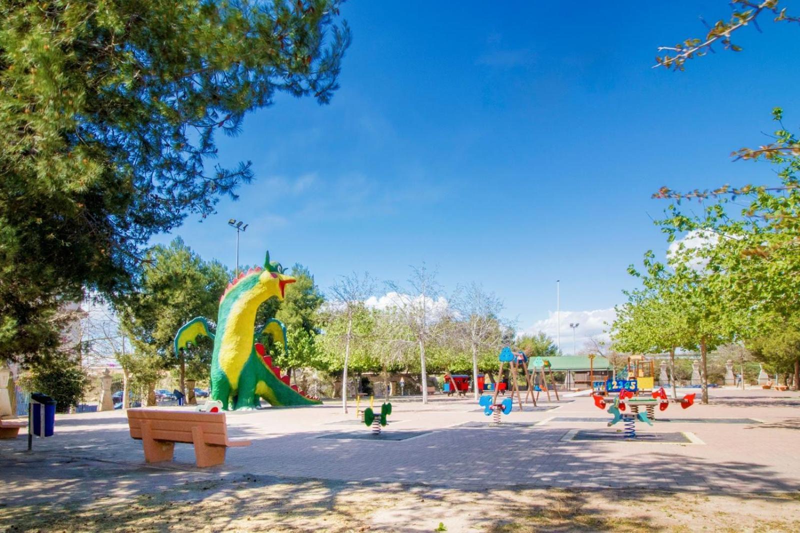 Parque De Las Naciones Dragon Con Garaje ! ตอร์เรเวียคา ภายนอก รูปภาพ